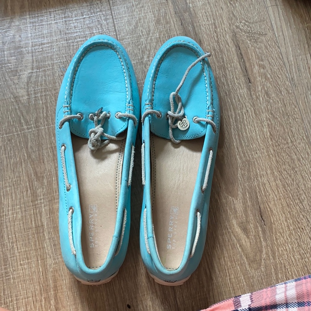 CUTE TEAL SPERRY BOOTS PREPPY AND ADORABLE